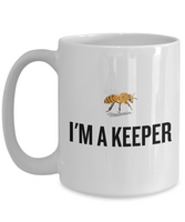 Beekeeping Present Idea - Gift For Beekeeper, Apiarist - Honey Bee Mug - I'm A Keeper